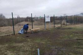 В городе приступили к ремонту площадок для выгула собак