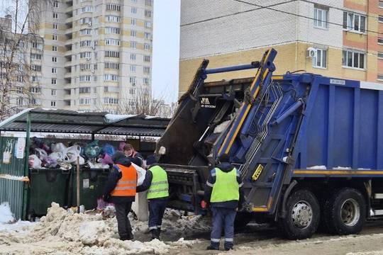 Более 6 тысяч тонн мусора вывезли в новогодние праздники с территории региона (фото: Тамбовская сетевая компания)