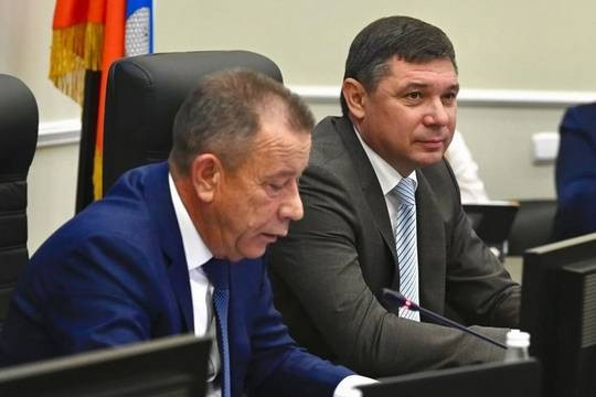 Депутаты поддержали инициативу Первышова о новых соцгарантиях для семей погибших бойцов (фото: tambov.gov.ru/Павел Васильев)