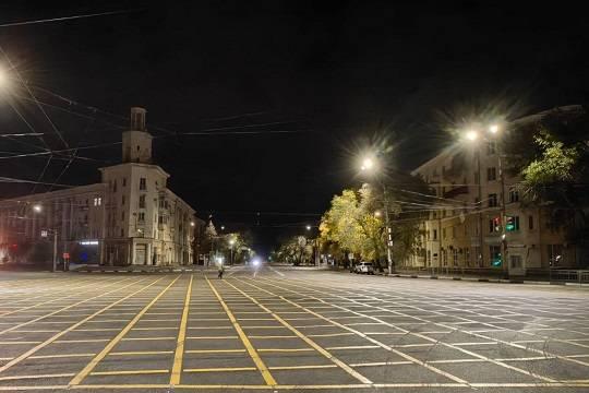 На Ленинском проспекте в Воронеже появилась новая «вафельная» разметка (фото: t.me/petrin_vrn)