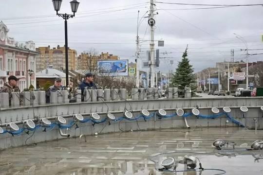 Проведена пусконаладка фонтана на Привокзальной площади (фото: Администрация города Тамбова)