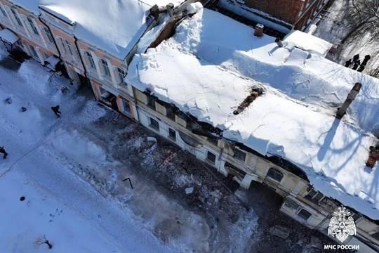 Уголовное дело возбуждено по факту обрушения кровли дома в Тамбове (фото: )