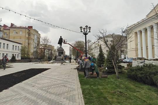 В центре Тамбова установили шестиметровый памятник Гавриилу Державину (фото: администрация города Тамбова)