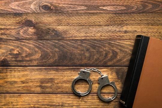 В суд направлено дело о подделке официальных документов (фото: freepik.com/freepik)
