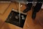 В Кирове жильцы дома на ул. Шинников сами откачивают воду из подполья, УК предоставила им насос
